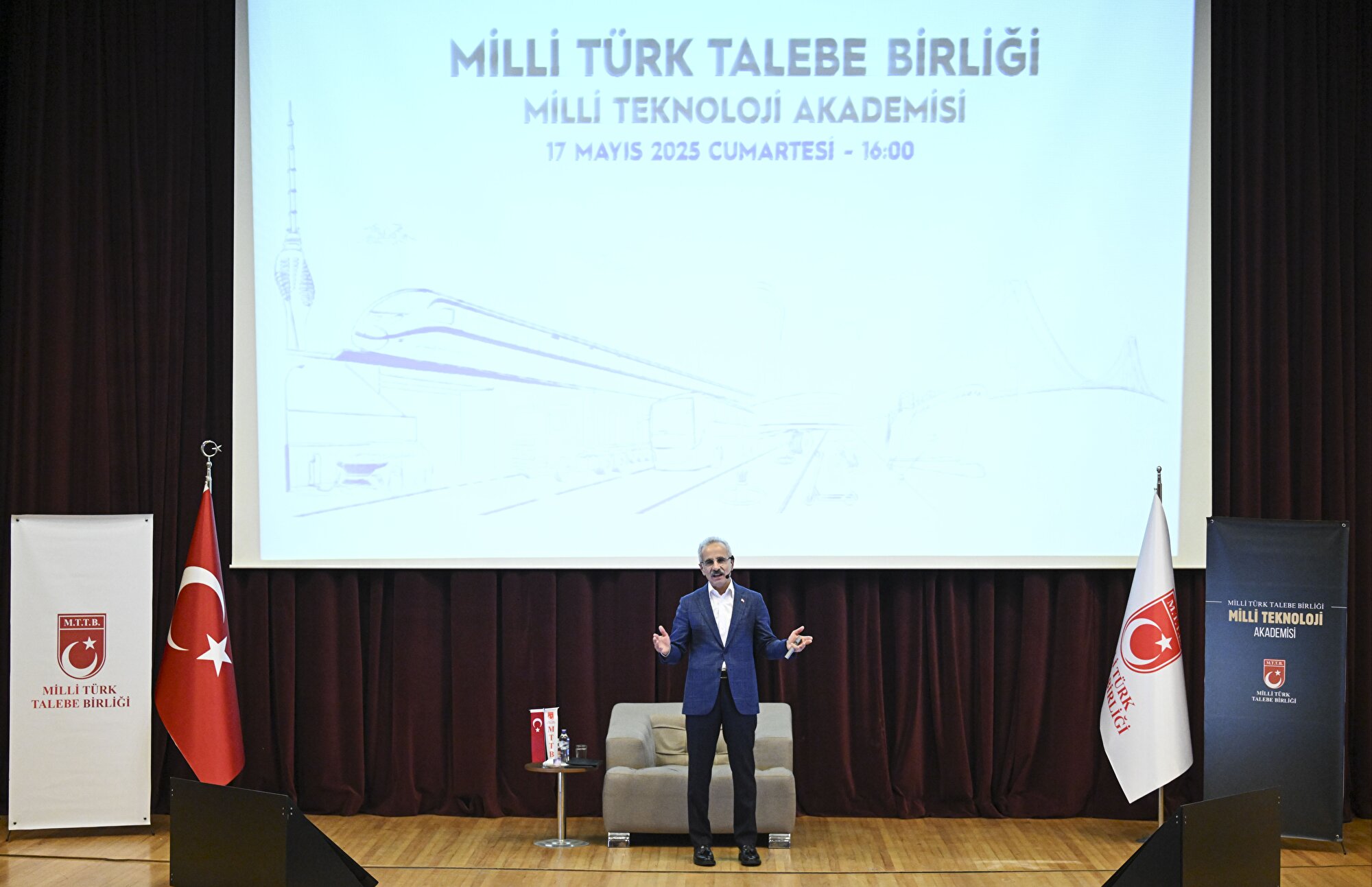 Bakan Uraloğlu Açıklamalar Yapıyor