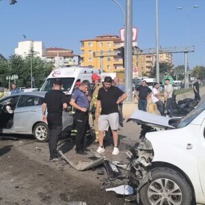 kirikkalede polis araciyla kaza 3 yarali QKN3kBKJ