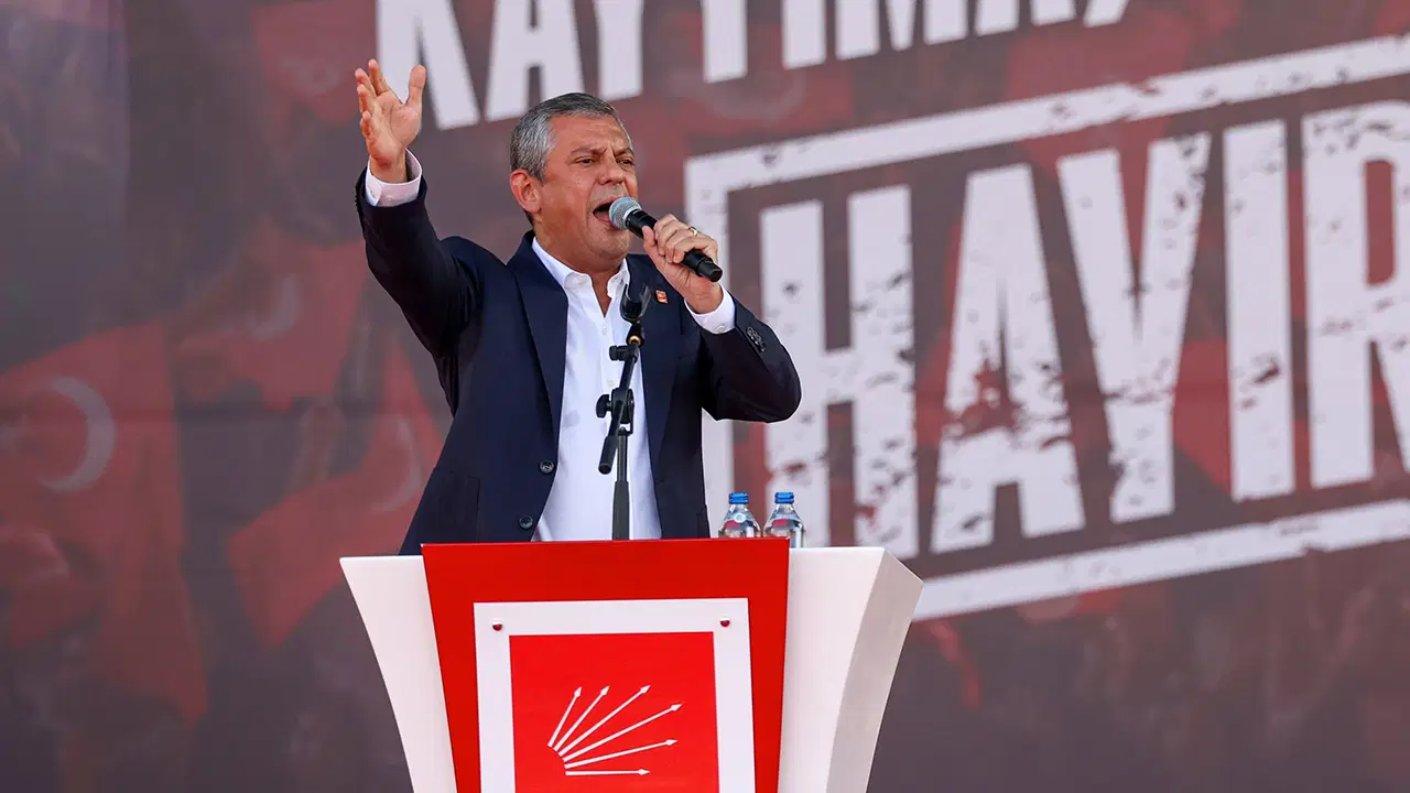 gozler ona cevrilmisti ertelenen kurultay davasi sonrasi ozgur ozelden ilk mesaj yine dogumdayiz iste yine sevincteyiz NdIT4VYG