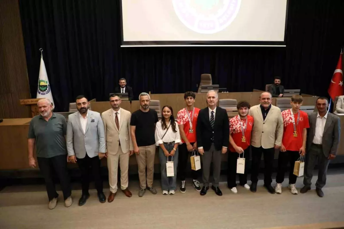 inegollu sporcular ve ogrenci avrupa sampiyonasinda basari elde etti 2DuyzSZk