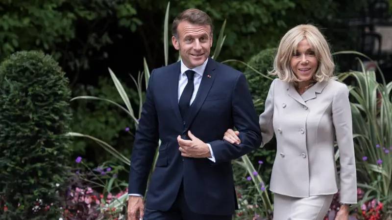 macron cifti first ladynin gercekten kadin olduguna dair bilimsel kanit sunacak TOfOrQIW