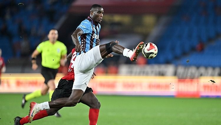 super ligde 7 hafta trabzonspor karagumruk karsisinda 3 puan pesinde cJEjDMsE
