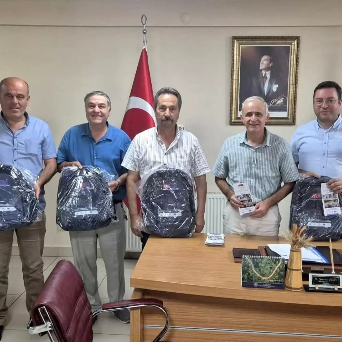 tekirdagda kirsal ogrencilere egitim malzemesi dagitimi MsFa1JqQ