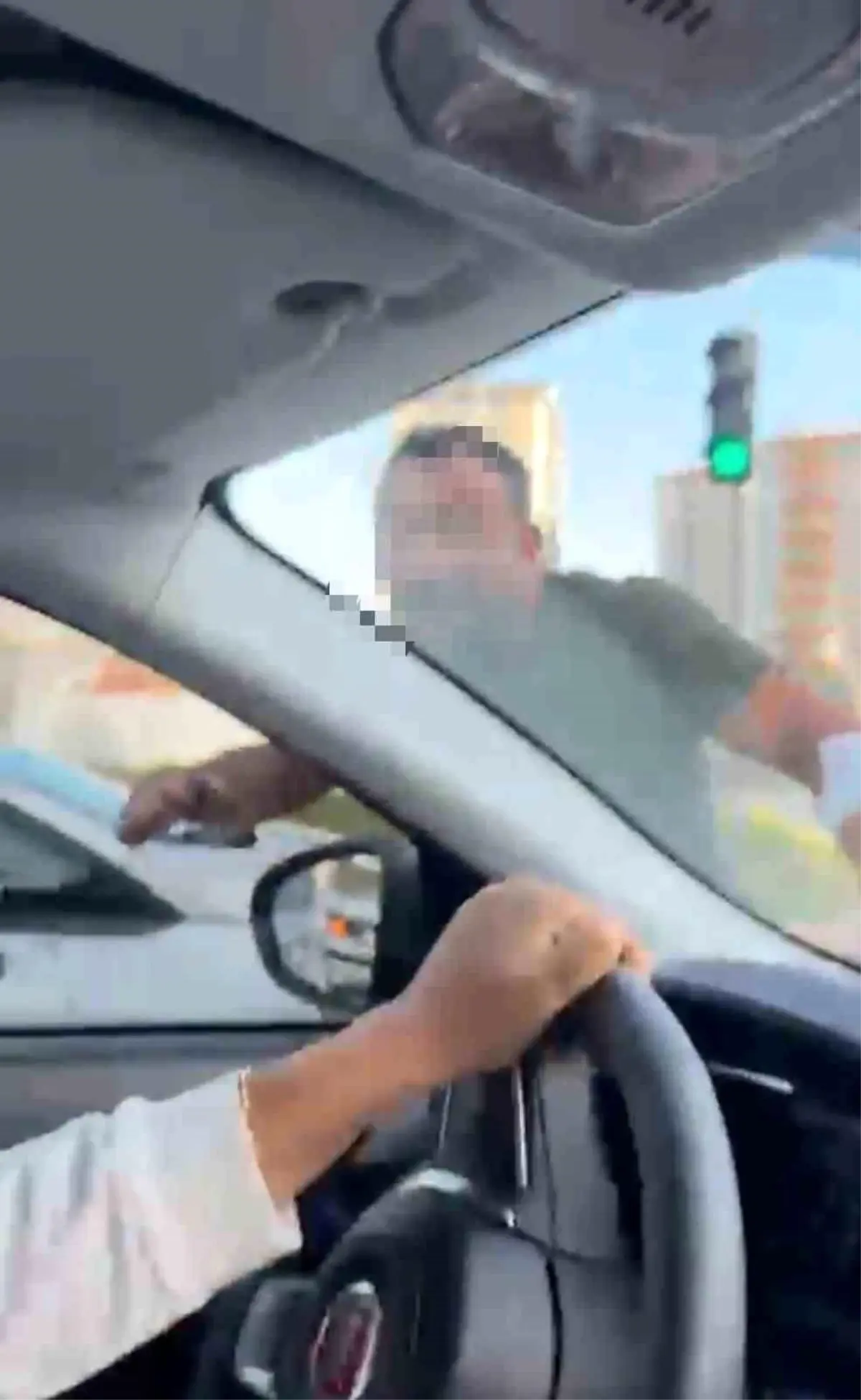 kayseride trafikte kadinlara saldiri Qd7hOPnz